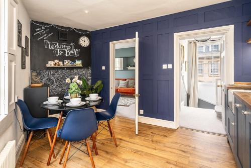 Beautiful Central 2 Bed Flat, Bath (photo 10)