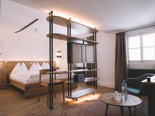 Deluxe Double Room image 10