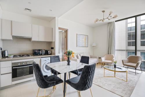New 2 bedroom in Meydan - Burj Khalifa View, Dubai (photo 2)