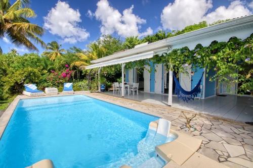 Villa de 2 chambres avec vue sur la mer piscine privee et jacuzzi a Saint Pierre a 1 km de la plage