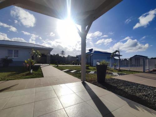 Les Terrasses de Vinty 3 villas autour d'une piscine