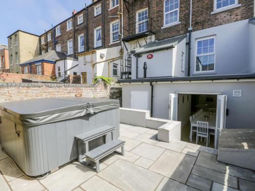 Station House - image 3