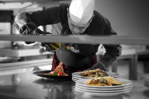 Hotel Ristorante Toscana - image 5