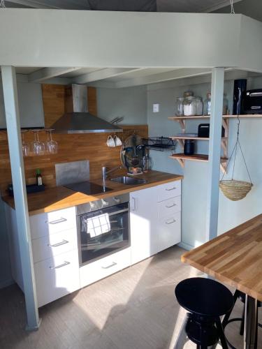 Sillebotten västra torget (Sillebotten vastra torget) in Algana