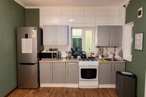 Evergreen Hostel in Zhetysu Negyed