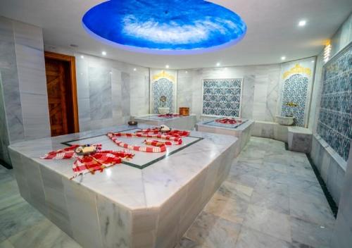 Spa, ARMAS PEMAR BEACH in 馬納夫加特