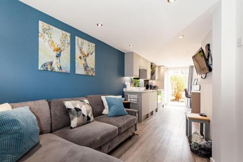 One bedroom apartment, Driveway, Bracknell Centre - Apartment - Bracknell