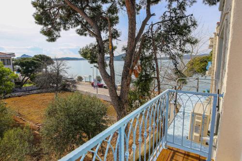 Mavi Cam Hotel Ayvalik Mavi Cam Hotel Ayvalik