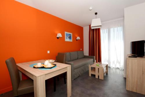 Residence Odalys Terra Gaia Set in a prime location of Sete, Odalys Residence Terra Gaia puts everything the city has to offer just outside your doorstep. The hotel offers a wide range of amenities and perks to ensure you have a