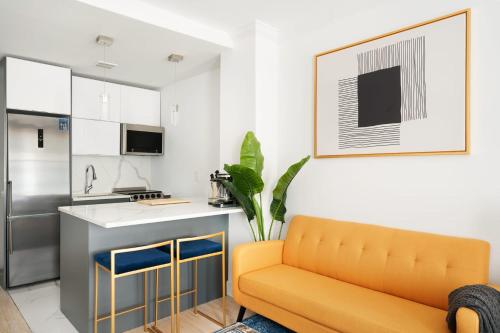1597-7 Luxury Upper East Studio W&D in unit - image 5
