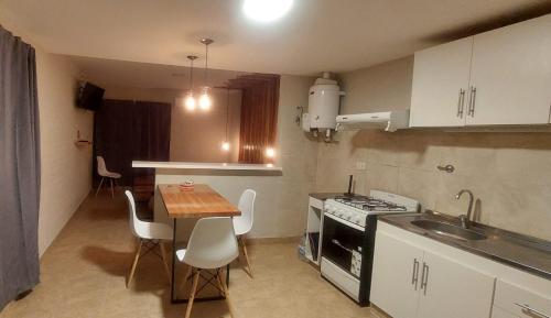 란쿨 Departamentos Equipados Realico 3성급 게스트하우스 레스토랑