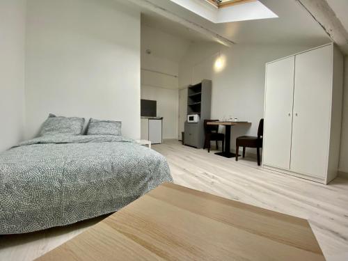 204 Studio Immeuble Perséverance (204 Studio Immeuble Perseverance) in Conflans-en-Jarnisy