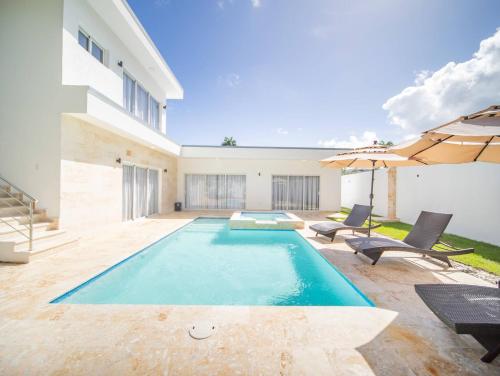 First Class 4br King Size Villa In Sosua Town - Sosúa