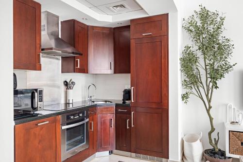 Silkhaus Vacation Homes Modern Studio Near Burj Khalifa, Dubai (photo 8)