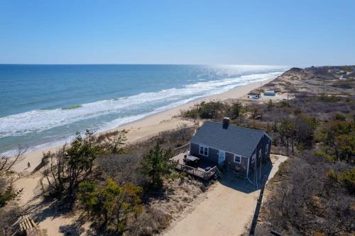 Stunning Waterfront Views Beach steps away