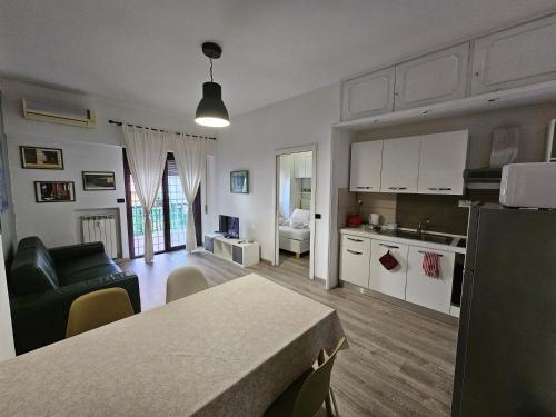 ROME HOLIDAY QUIET AND CONFORTABLE APARTMENT, Рим (фото 5)
