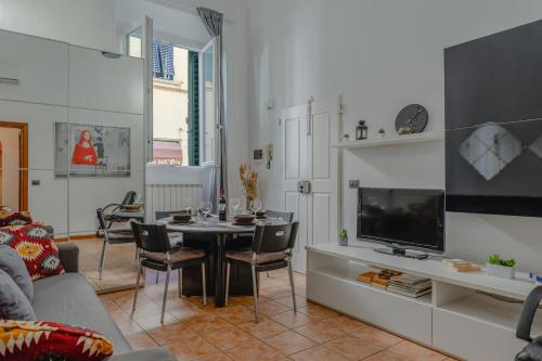 Moderno Apt x6, 2 camere, 8 min Duomo, AC, WiFi