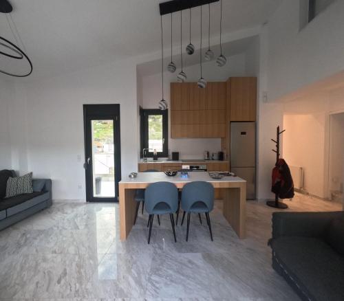 Facilities, Casa Bianca in Kavala