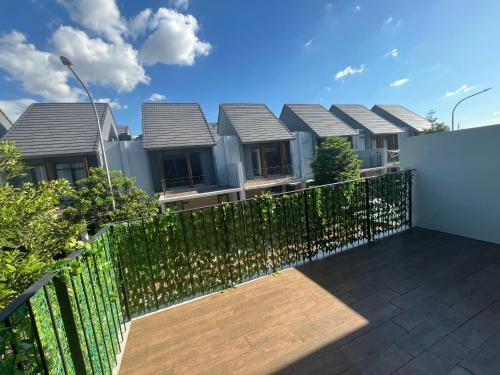 2 Floor Cozy House in Wisteria Jakarta Garden City in Jakarta