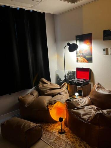Chille with free parking #Jeonpo station 2min #new #cozy #jazzbar #laundary everyday #healing in Busan