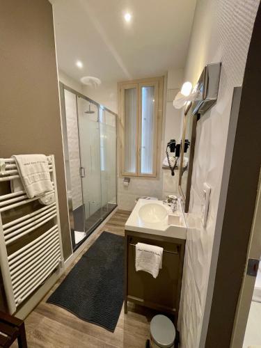 Hôtel Henri IV - image 12
