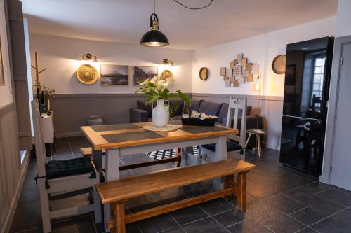 อาหารและเครื่องดื่ม, Casa de Basalto in ลาเชส โด ปิโก