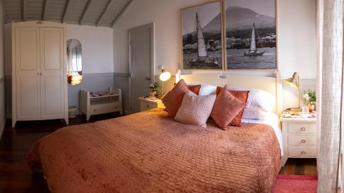 Casa de Basalto in ลาเชส โด ปิโก