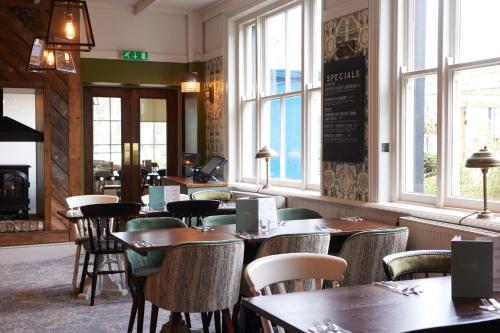 Restaurant, The Kings Head Hotel by Good Nights Inn in Wroxham