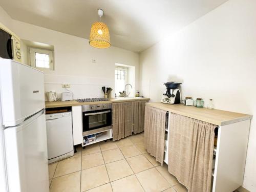 Charmante Maison de Village - Plages 30' in Autignac