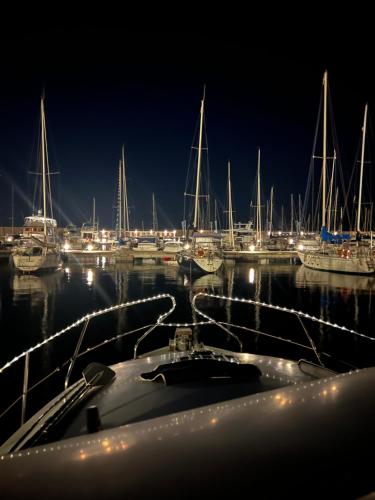 Cosy and Homey Houseboat Castelldefels