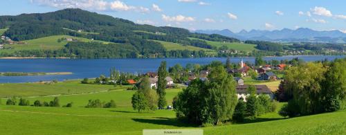 Hideaway Kraftplatz Chalet am See Mattsee Obertrum Urlaub am See Salzburger Seenland