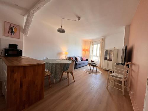 L'Echappée douce - Mer & Port à pied (L'Echappee douce - Mer & Port a pied) in Creully