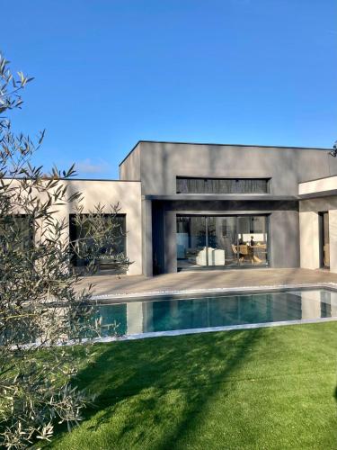 Villa avec piscine privée gîte à louer La Houssinière