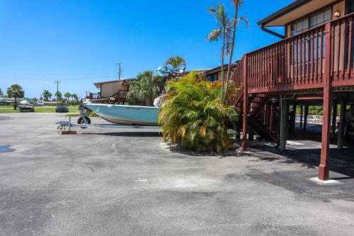 River Wilderness Waterfront Cabins