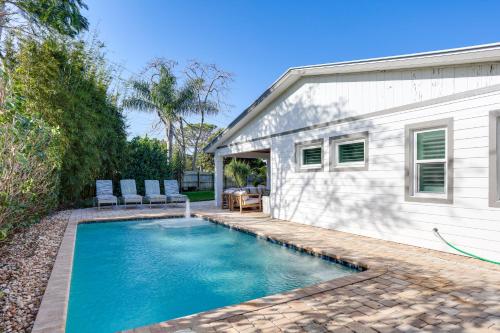 Fenced Yard, 4 Mi to Stuart Beach: Family Retreat!, Stuart