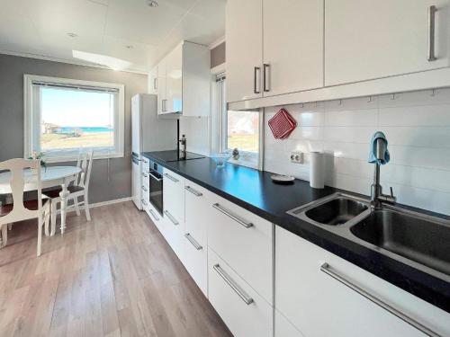 Зручності, person holiday home in Bremanger in Калвог