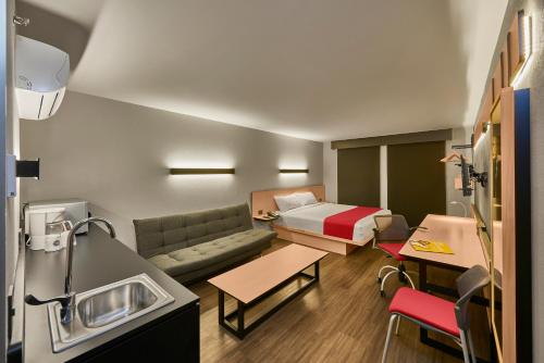 City Express Junior by Marriott Puebla Angelopolis in Puebla, Mexico