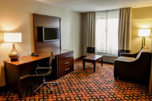 Comfort Suites Airport - Hotel - Charlotte