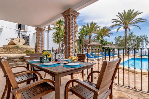 Two-Bedroom Apartment with Sea View image 2