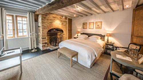 Le Champ des Oiseaux Hotel & Spa in Place Saint-Pierre