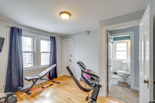 Convenient Cleveland Abode with Office and Home Gym