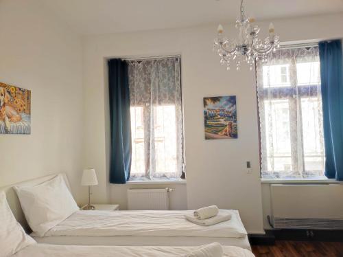 2 bedrooms, 3 beds