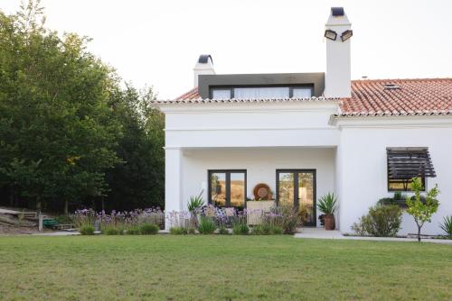 ทัศนียภาพภายนอกโรงแรม, CAMBEIROS Guest House in อาเลนเกีย