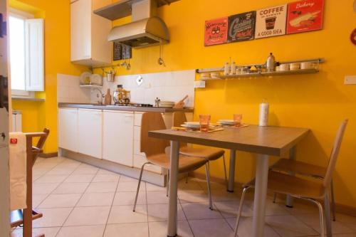 La Stazione Per Dormire Guest House 1