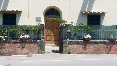 La Stazione Per Dormire Guest House 5