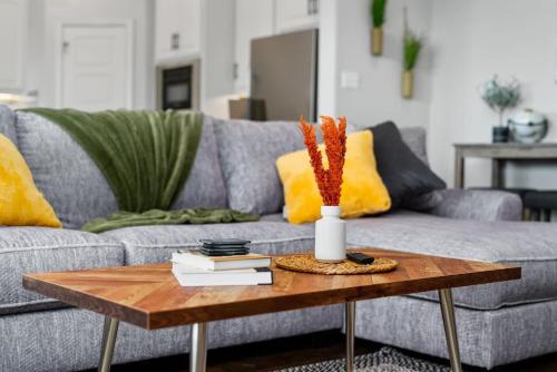 The Noble House Near Magnolia & Baylor W Pool – khách sạn tại Waco Suburbs