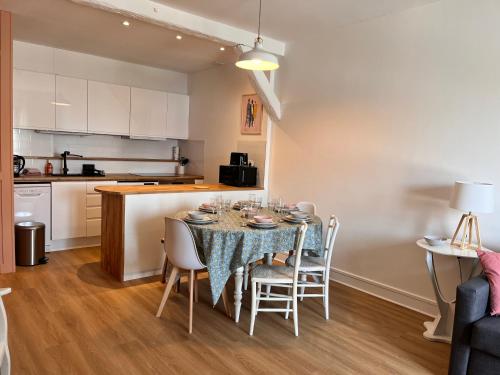 keuken, L'Echappée douce - Mer & Port à pied (L'Echappee douce - Mer & Port a pied) in Creully