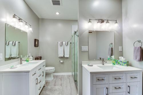 Lake Keowee Resort Condo Pool, Beach, Golf Access Lake Keowee Resort Condo Pool, Beach, Golf Access