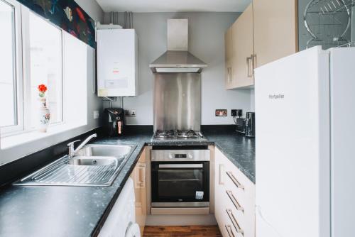 No10 Bristol - 2 Bedroom House With Private Garden And Parking - Bristol
