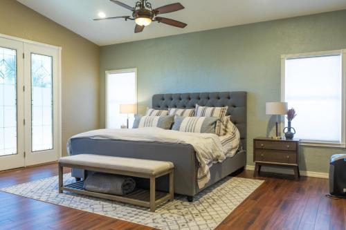 Desert Paradise Pool Spa Pickleball Putt Green in Ahwatukee